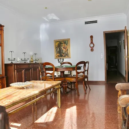 Nostalgic 2 Bdrm Duplex Apt 110 Sqm City Ctr Apartment Figueres (Girona)