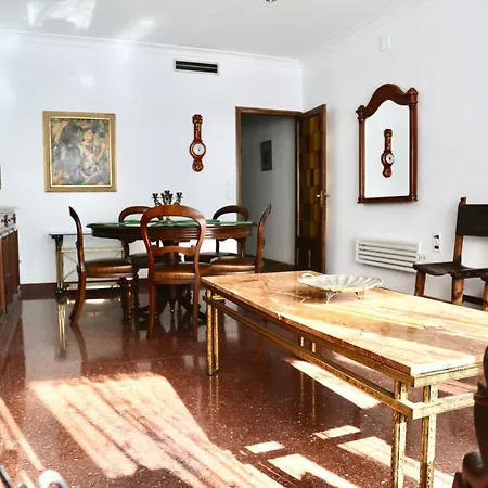 Nostalgic 2 Bdrm Duplex Apt 110 Sqm City Ctr